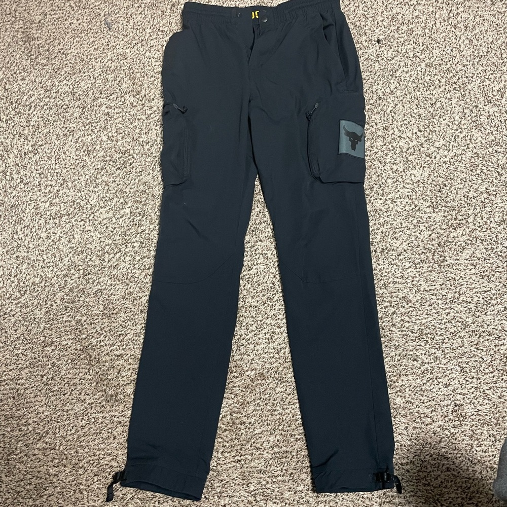 Project Rock Woven Cargo Pants